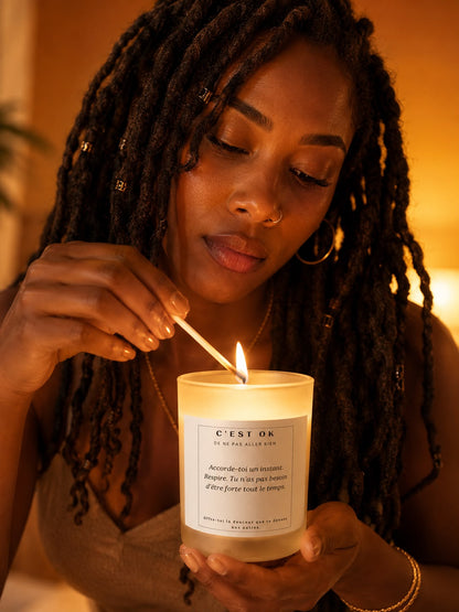 Bougie parfumée Monoï – Le parfum qui t'invite à revenir vers toi