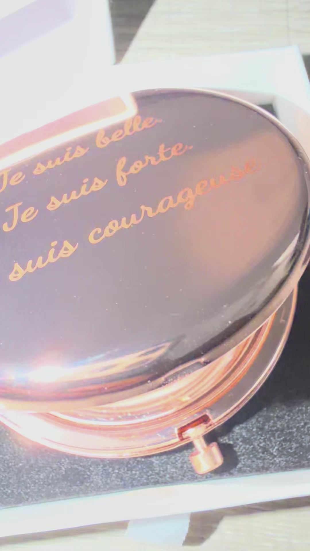 Miroir de poche à message positif Mademoiselle Forte