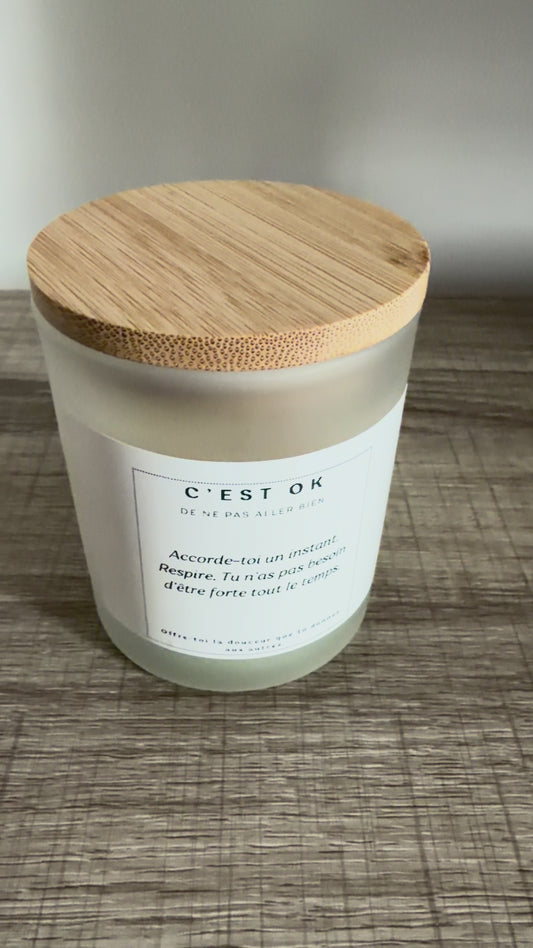 C’est OK de ne pas aller bien: Bougie artisanale en cire de soja